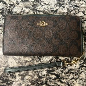 Coach Wallet EUC